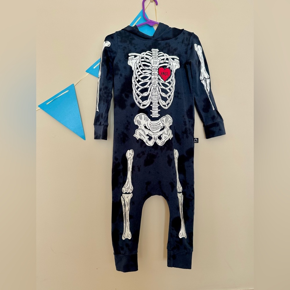 Rags to Raches • Black Tie Dye Full Body Skelly Hoodie • Glows in the Dark 🩻
